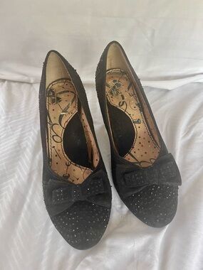 Anthropologie Miss L Fire Gabrielle Black Suede Rhinestone Bow Pump Pinup S 8/38